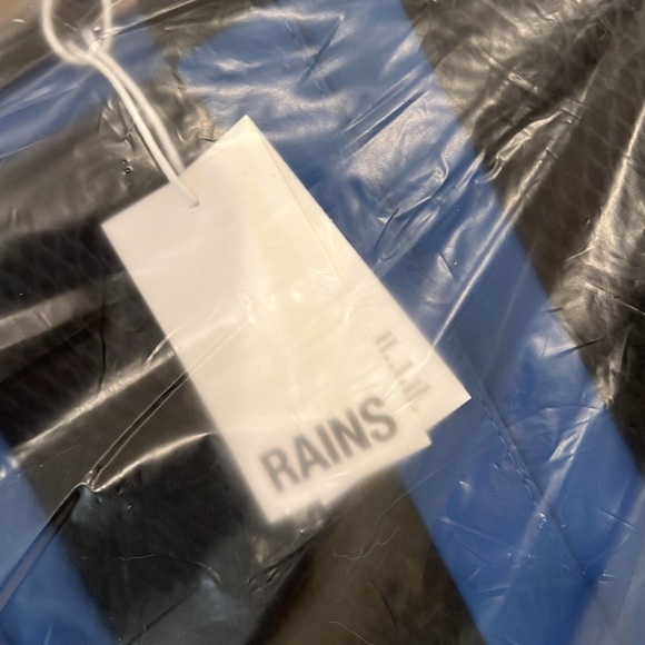 RAINS Trail Rolltop Backpack in Waves NWT - Picture 8 of 8